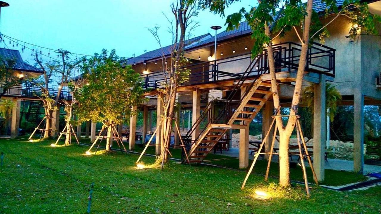 บ้านต้นไม้โฮมสเตย์อุทัยธานี Екстер'єр фото