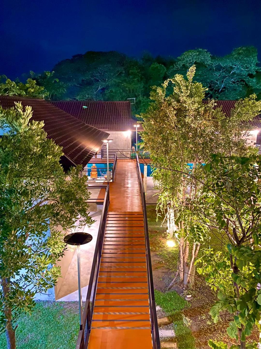 บ้านต้นไม้โฮมสเตย์อุทัยธานี Екстер'єр фото